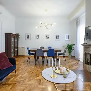 Glam 50 - Exlusive Penthouse In The Heart Of Apartment Rome